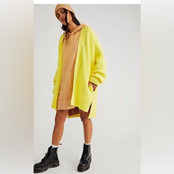 Free People Sweaters - Free People Oversized Knit Cardigan

Nightingale Cardi

Color: Sun Glow
Like new